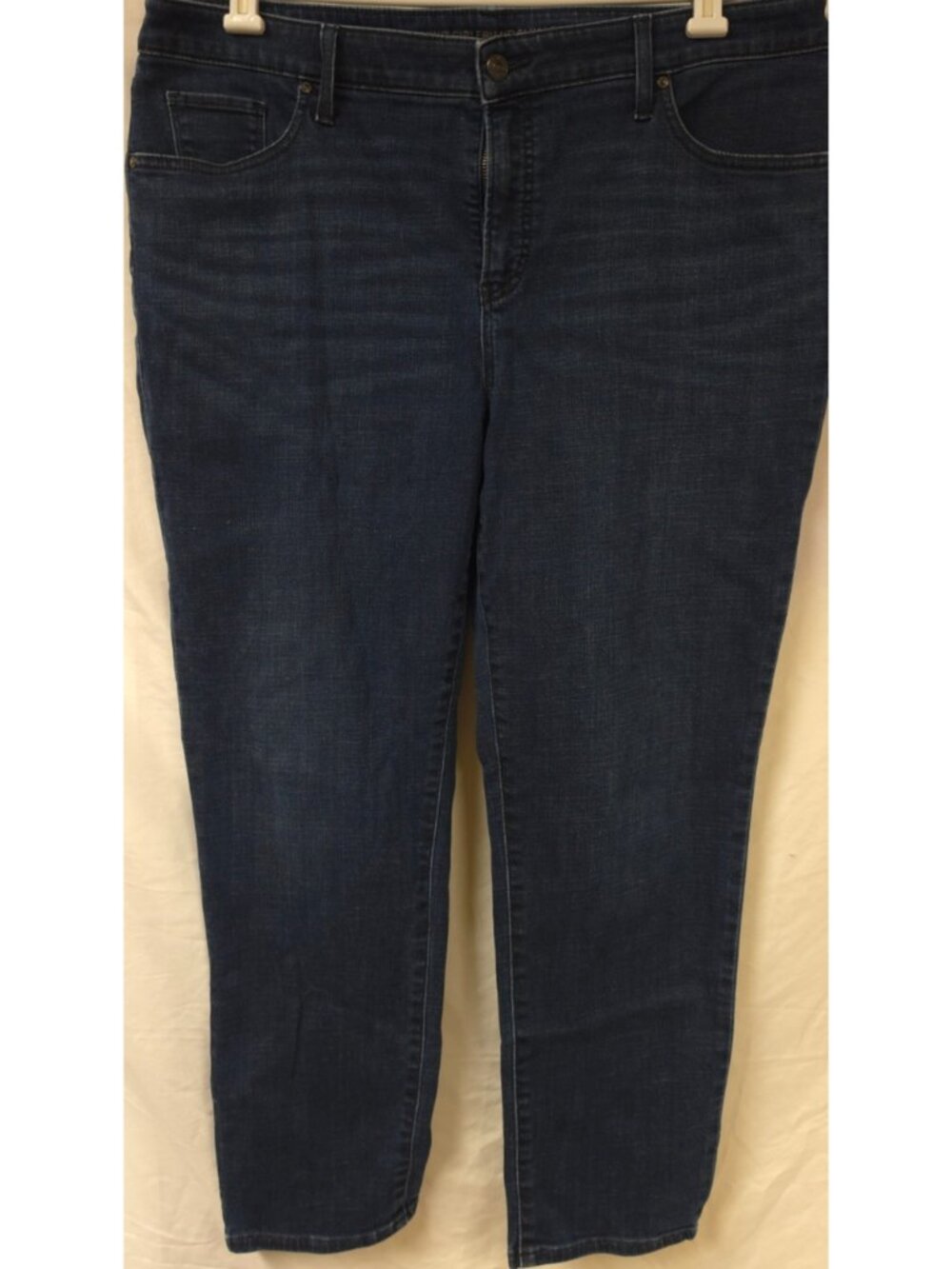 Chico's So Slimming Girlfriend Slim Leg Ankle Jeans 3R US 16R Denim Jeans 38x27